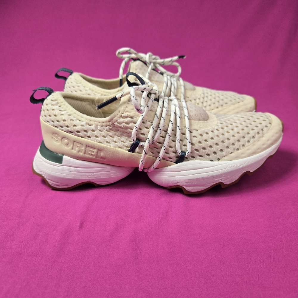 Sorel Women’s KINETIC IMPACT LACE UP Sneakers beige/cream Size 7.5 CASUAL.